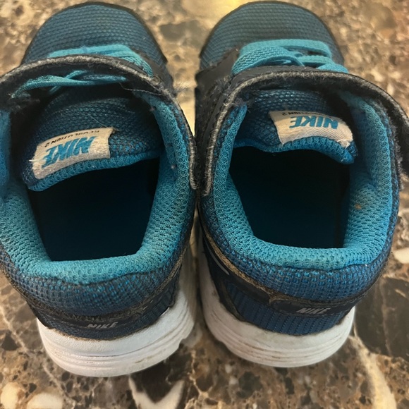 Nike Revolution 2 🌟 - Picture 4 of 6